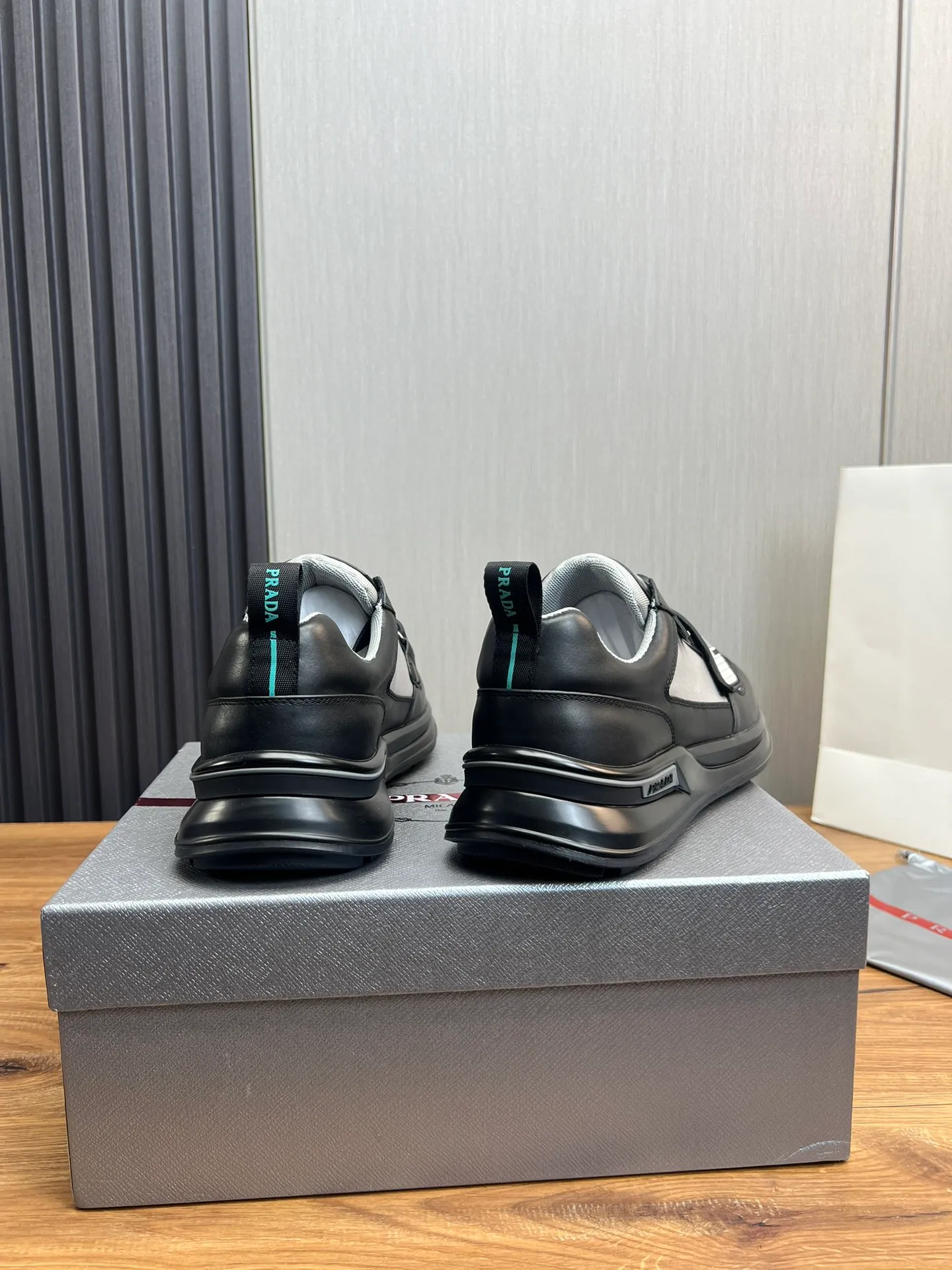 Men's shoes 💰620💰 [PRADA] Men's shoes are popular in the counter, official website is synchronized, high-quality shipments ✔️Original cowhide stitching mesh + cowhide lining, 1🆚1 replica, original original bottom, 38-45 (45 customized, non-refundable)